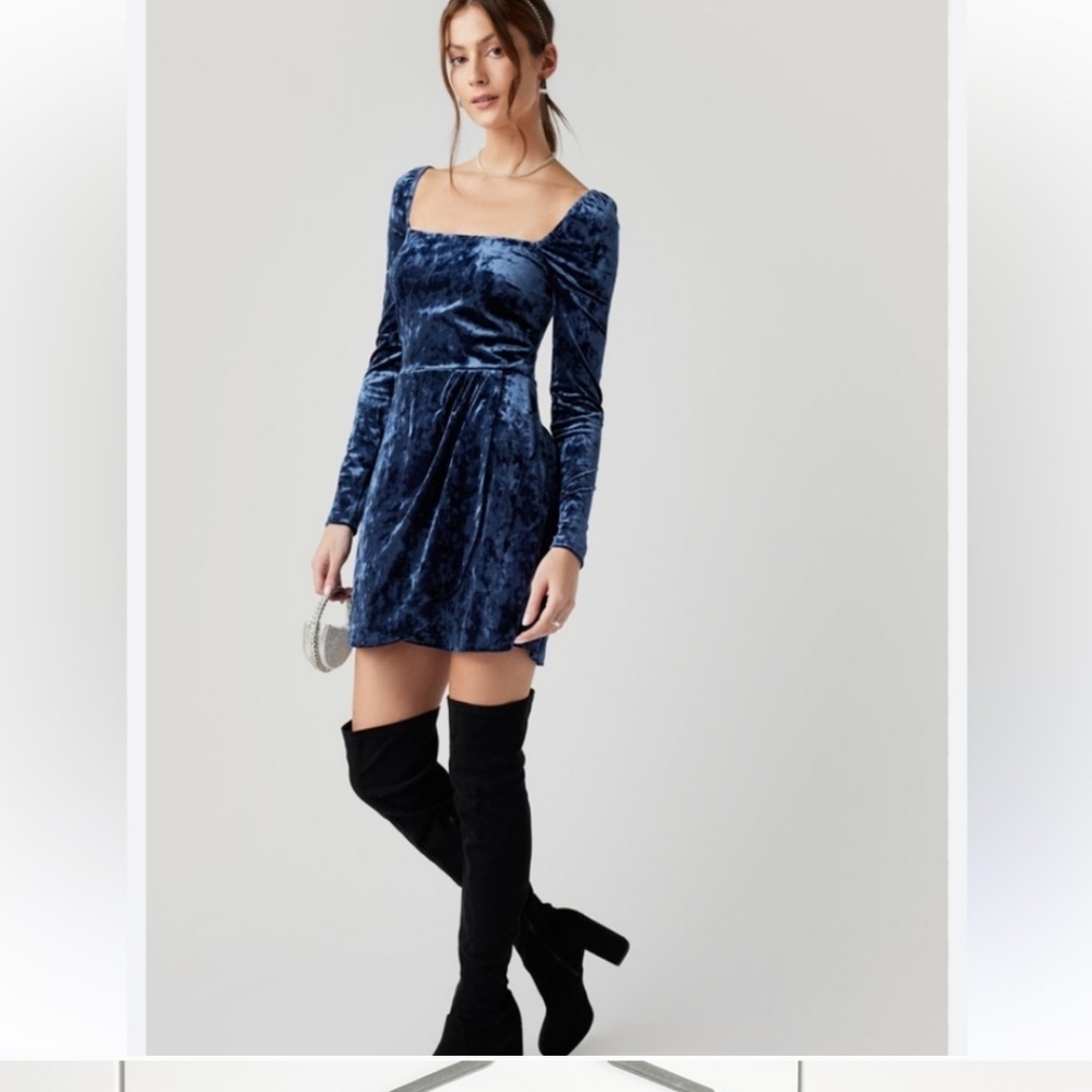 NWT Francesca’s Velvet Dress Blue Size XL Square Neck Sleeve Romantic 90’s Hoco